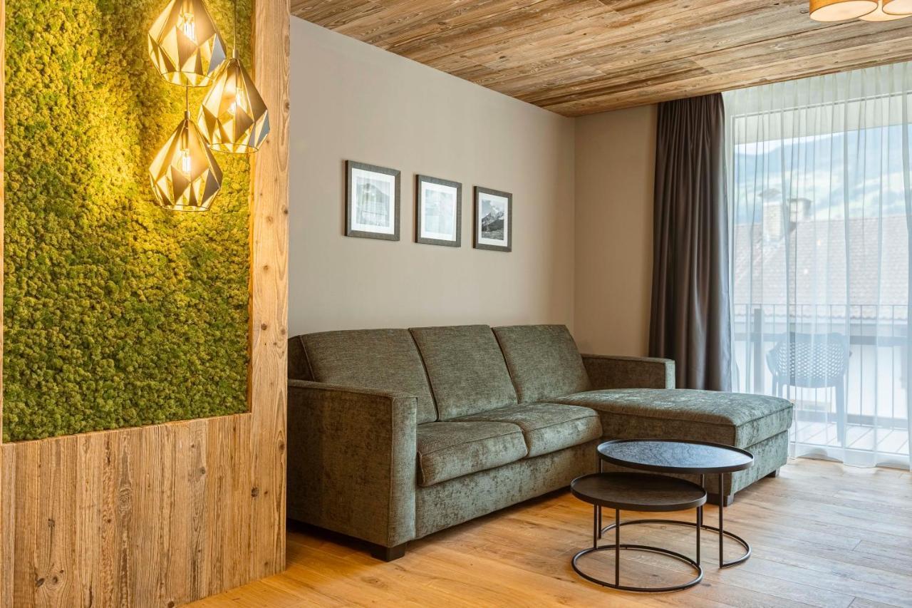 Zillertal Suites Fuegen By Alps Resorts エクステリア 写真