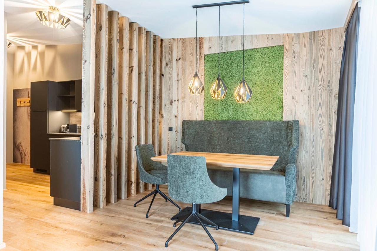 Zillertal Suites Fuegen By Alps Resorts エクステリア 写真
