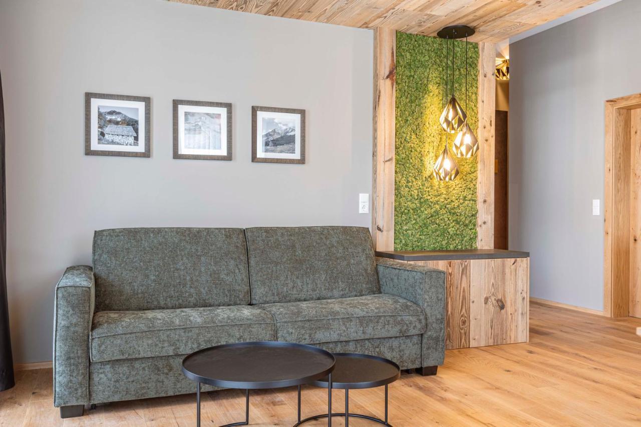 Zillertal Suites Fuegen By Alps Resorts エクステリア 写真