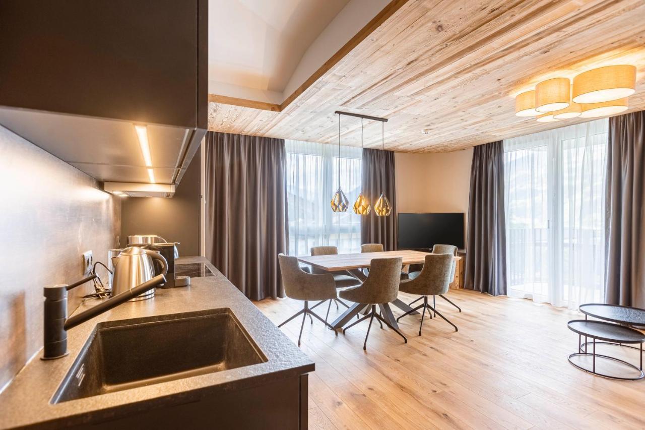 Zillertal Suites Fuegen By Alps Resorts エクステリア 写真