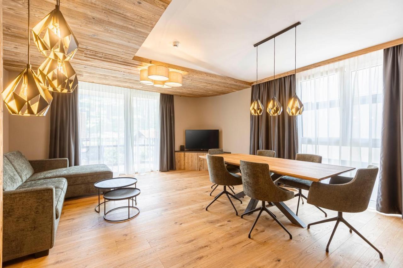 Zillertal Suites Fuegen By Alps Resorts エクステリア 写真