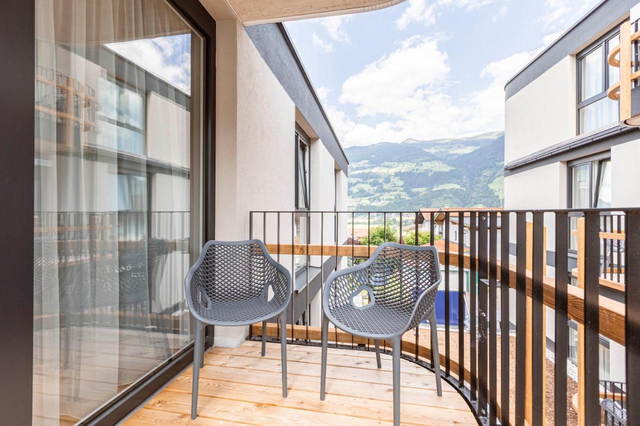Zillertal Suites Fuegen By Alps Resorts エクステリア 写真