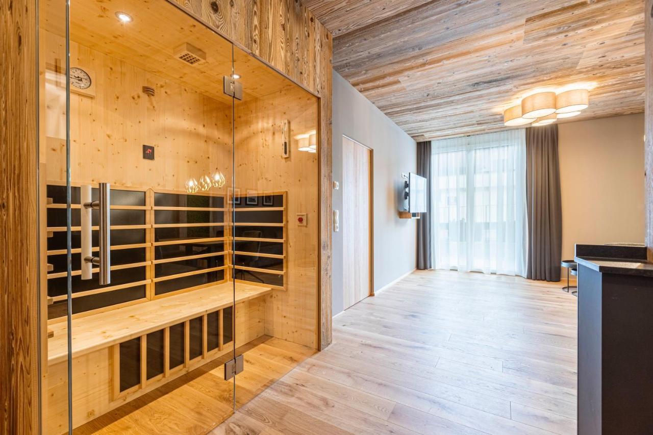 Zillertal Suites Fuegen By Alps Resorts エクステリア 写真