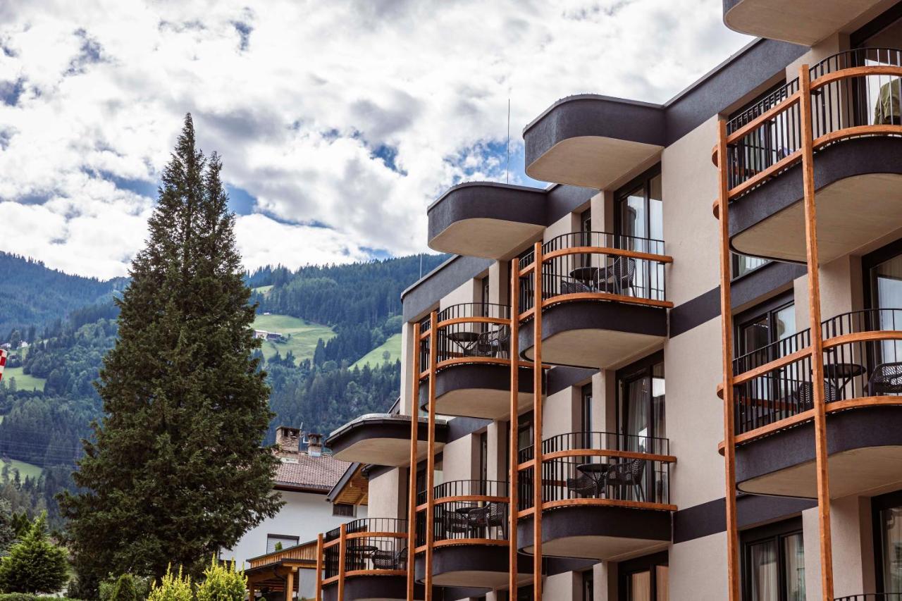 Zillertal Suites Fuegen By Alps Resorts エクステリア 写真