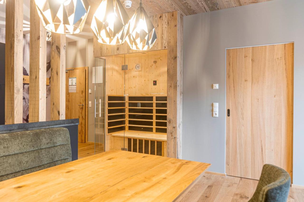 Zillertal Suites Fuegen By Alps Resorts エクステリア 写真