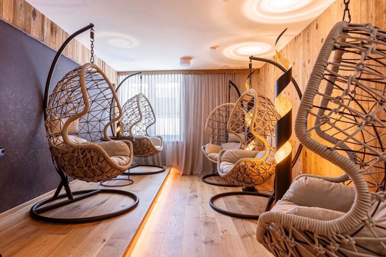 Zillertal Suites Fuegen By Alps Resorts エクステリア 写真